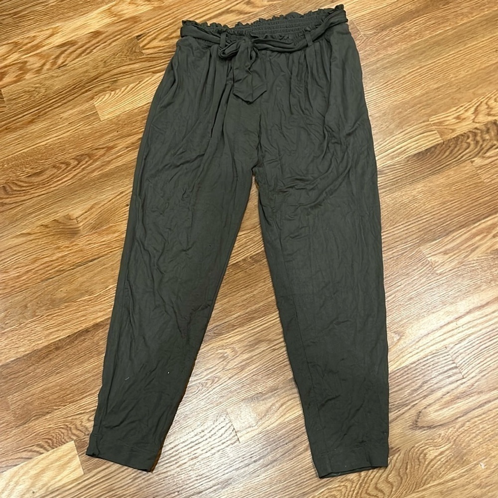 Chaser lounge pants belted elastic waist olive green women’s size medium new